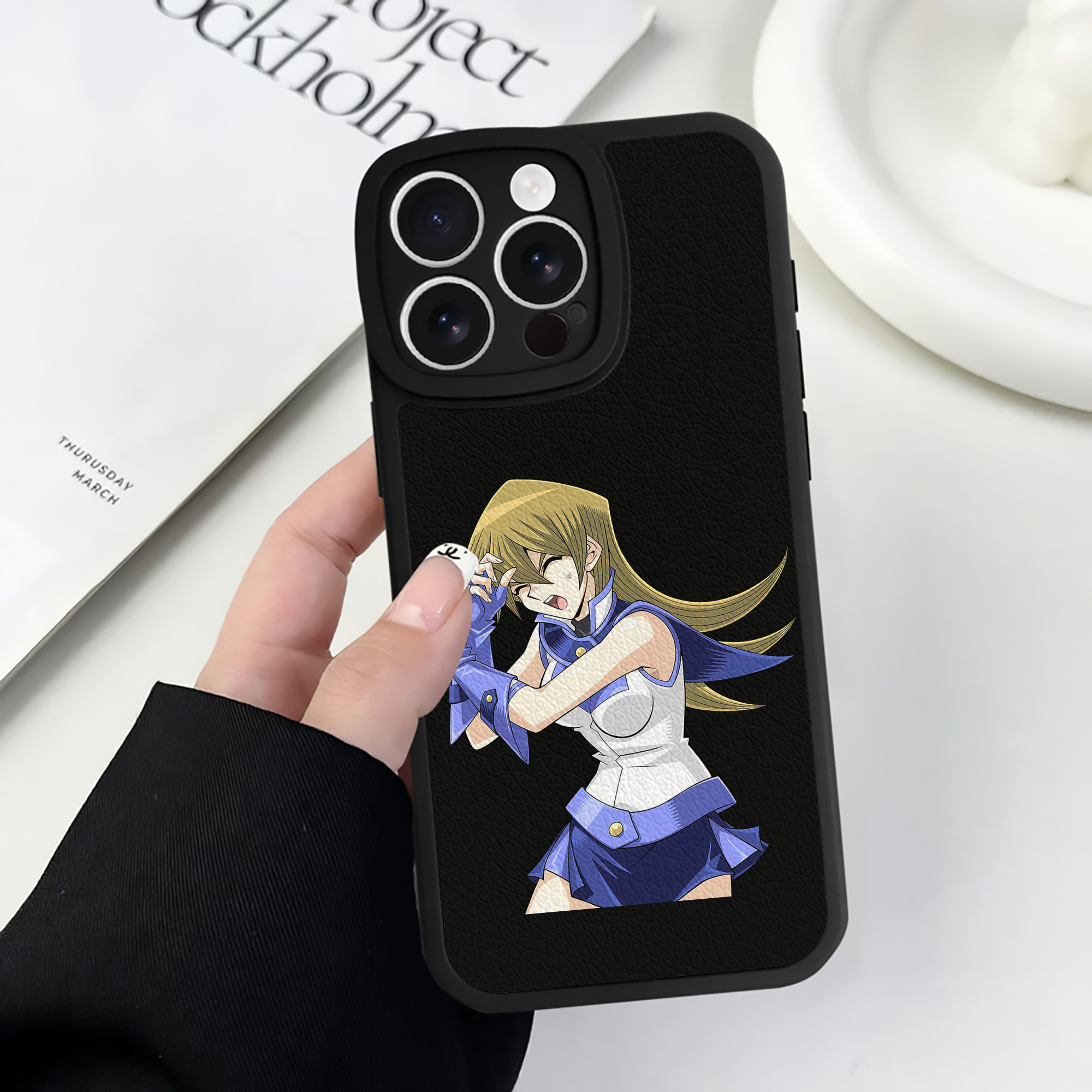 （画像用） 遊☆戯☆王 Yu-Gi-Oh! 【iPhone 16シリーズ対応】シリコンスマホケース（レザー調） 材質：シリコン